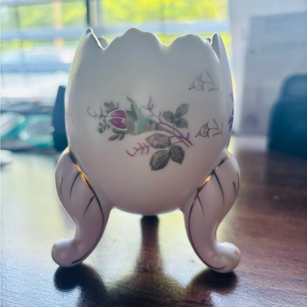 Elegant White and Green Floral Accent Vase